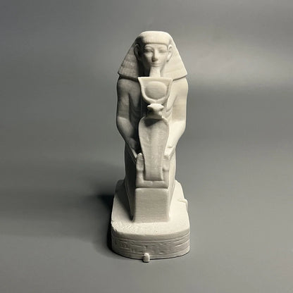 Ancient Egyptian Pharaoh Kneeling Statue – Historical Reproduction
