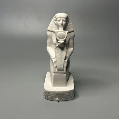 Ancient Egyptian Pharaoh Kneeling Statue – Historical Reproduction